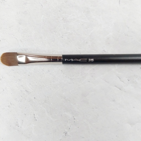 MAC 249 Large Shader Brush - Picture 6 of 6